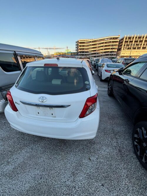 Toyota New Vitz 2012 - Imagen 3