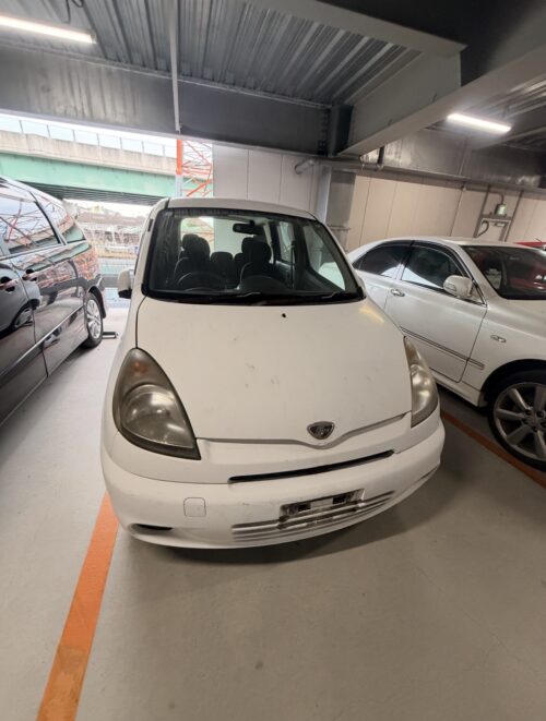 Toyota FunCargo 2001