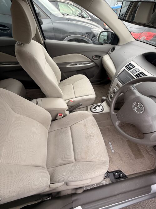 Toyota Belta 2009 - Imagen 5
