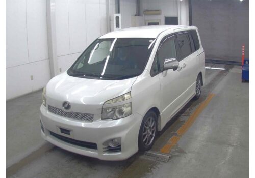 Toyota Voxy ZS 2012
