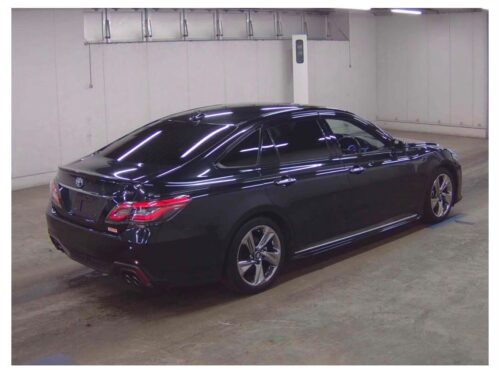 Toyota Crown RS 2018 - Imagen 3