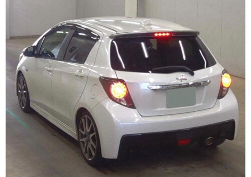 Toyota Vitz RS GS 2012 - Imagen 3