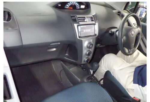 Toyota New Vitz 2005 - Imagen 5