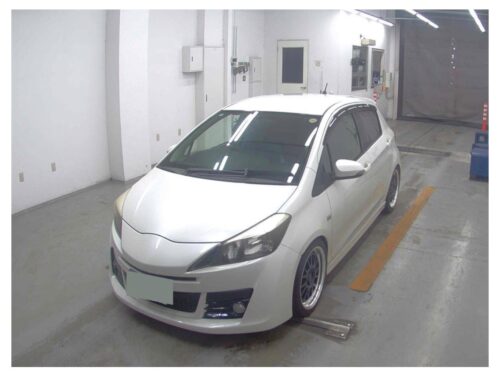Toyota Vitz RS GS 2014 - Imagen 2