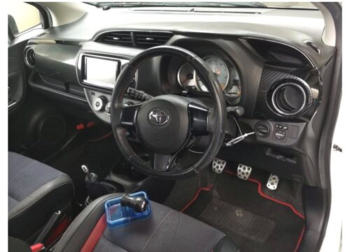 Toyota Vitz RS GS 2014 - Imagen 5