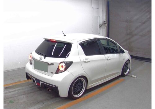 Toyota Vitz RS GS 2014 - Imagen 3