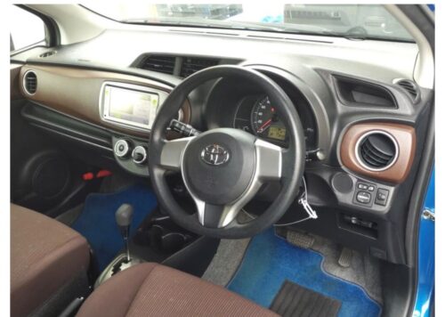 Toyota Vitz Jewela 2011 - Imagen 5
