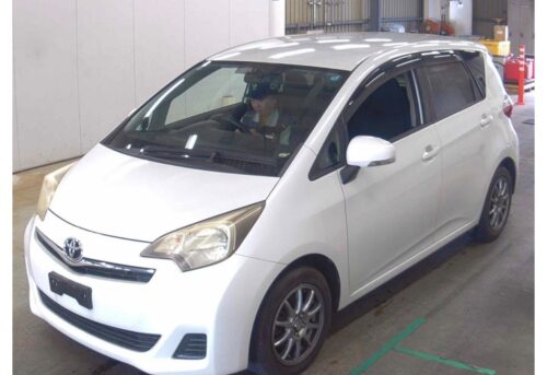 Toyota Ractis 2010 - Imagen 2