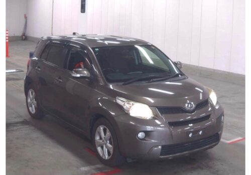 Toyota IST 2013