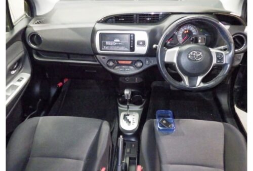 Toyota Vitz 2015 - Imagen 5