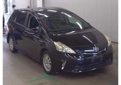 Toyota Prius Alpha 2011