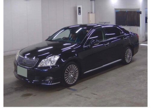 Toyota Crown Majesta 2013