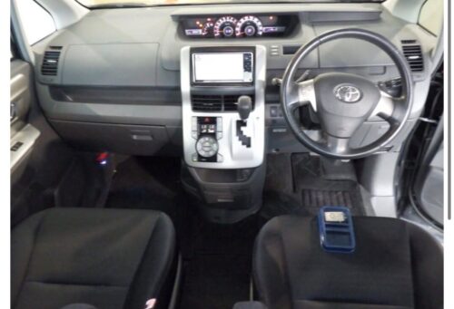 Toyota Voxy 2009 - Imagen 5