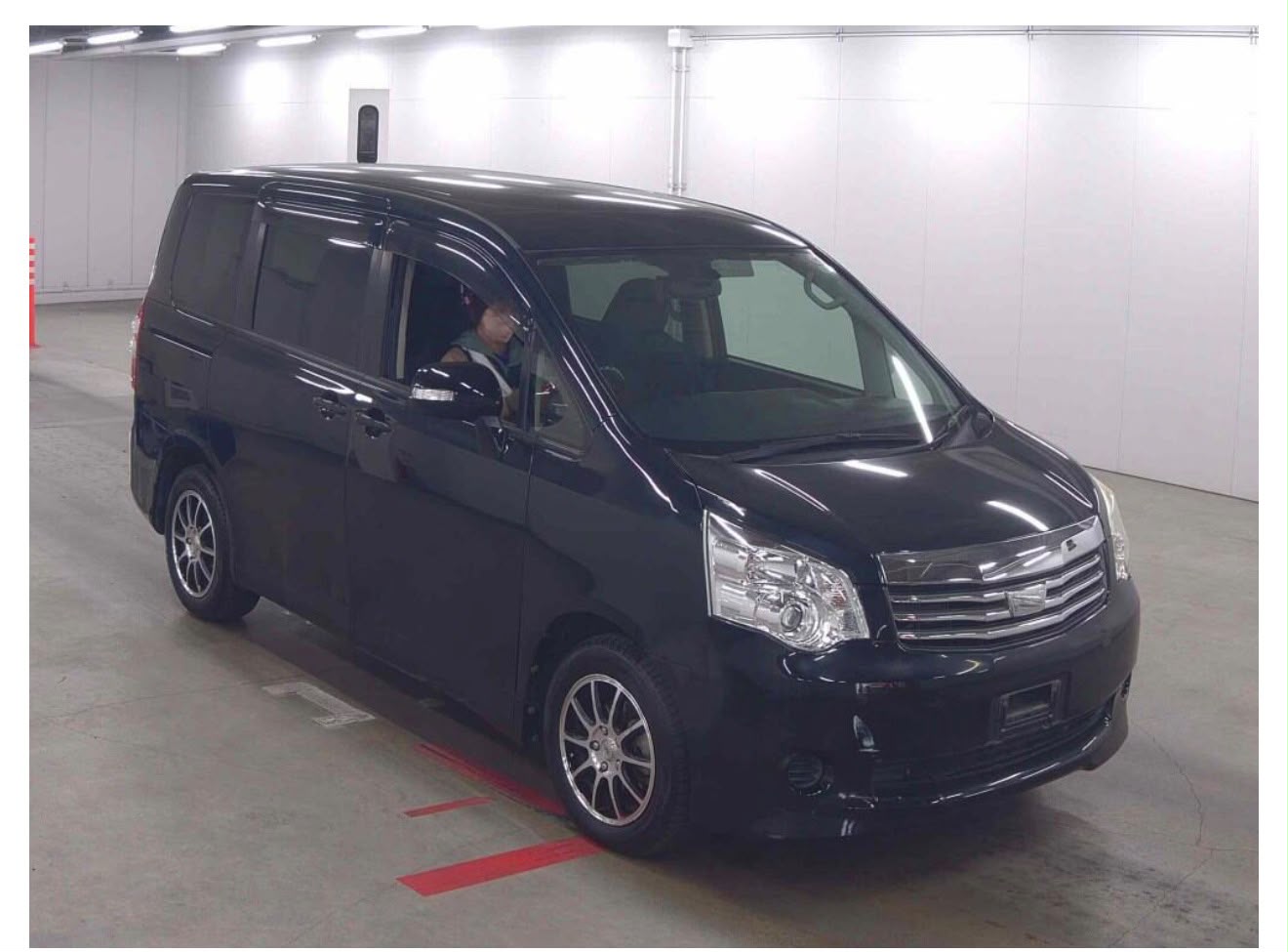 WhatsApp Image 2026-08-03 at 17.49.50 (1) Toyota Noah X Special Edition 2014 - Imagen 1