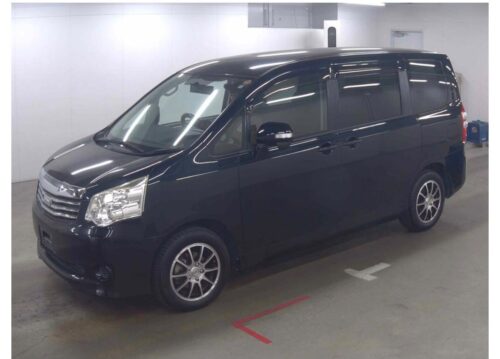 Toyota Noah X Special Edition 2014 - Imagen 2