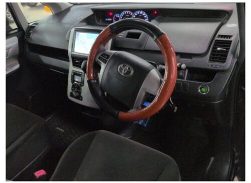 Toyota Noah X Special Edition 2014 - Imagen 5