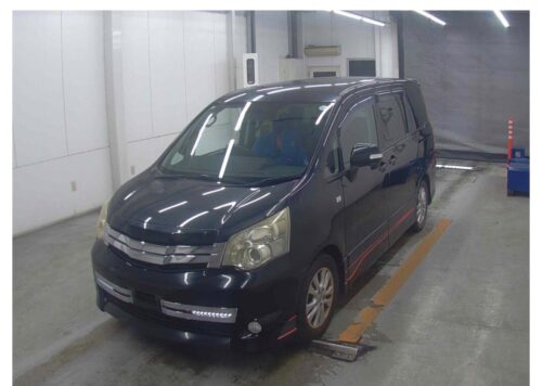 Toyota Noah Si GS 2011 - Imagen 2