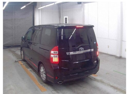 Toyota Noah Si GS 2011 - Imagen 4