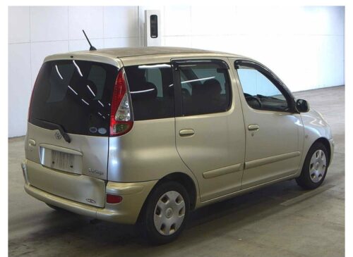 Toyota FunCargo 2005 - Imagen 4
