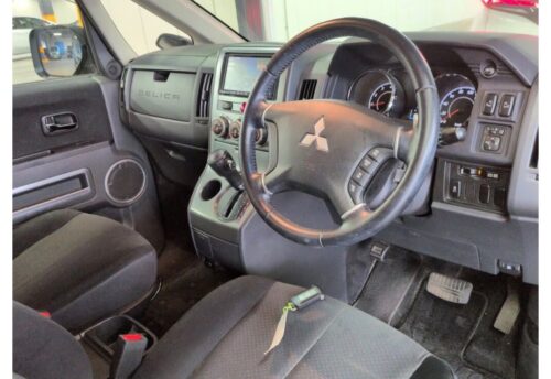 Mitsubishi Delica D5 2011 - Imagen 3