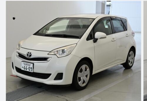 Toyota Ractis 2016