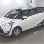 Toyota Sienta 2016