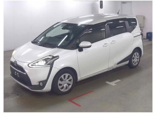 Toyota Sienta 2016