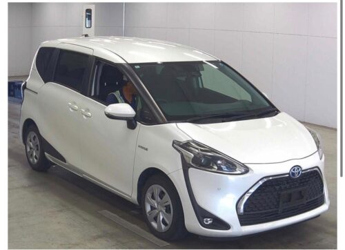 Toyota Sienta Hybrid 2018