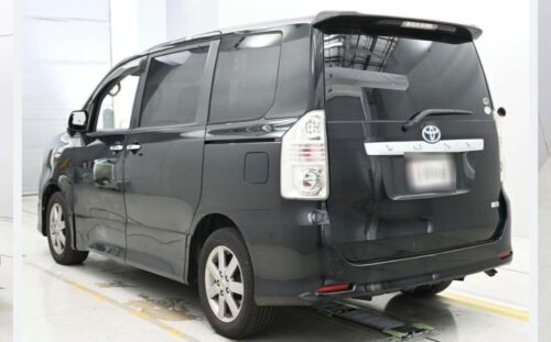 Toyota Voxy ZS Kirameki II 2009 - Imagen 3