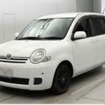 Toyota Sienta 2009