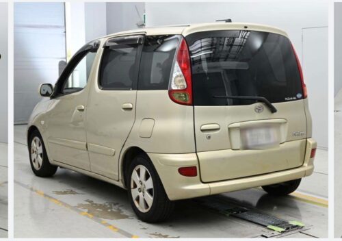 Toyota FunCargo 2002 - Imagen 4