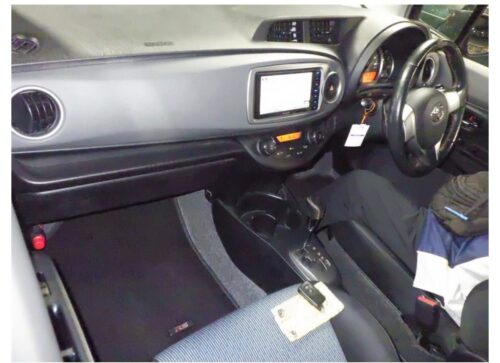 Toyota Vitz RS 2011 - Imagen 5