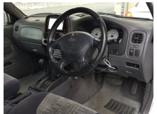 Nissan Datsun Pick Up 4D 4WD AX Limited 2000 - Imagen 5