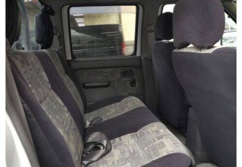 Nissan Datsun Pick Up 4D 4WD AX Limited 2000 - Imagen 6