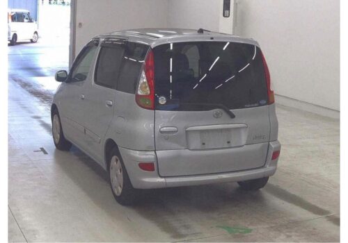 Toyota FunCargo 2002 - Imagen 3
