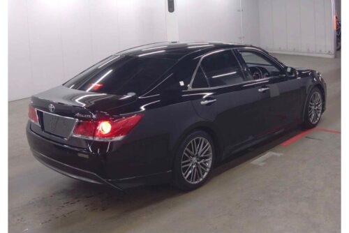 Toyota Crown 4D Athlete S 2016 - Imagen 3