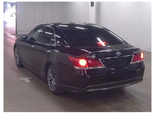 Toyota Crown 4D Athlete S 2016 - Imagen 4