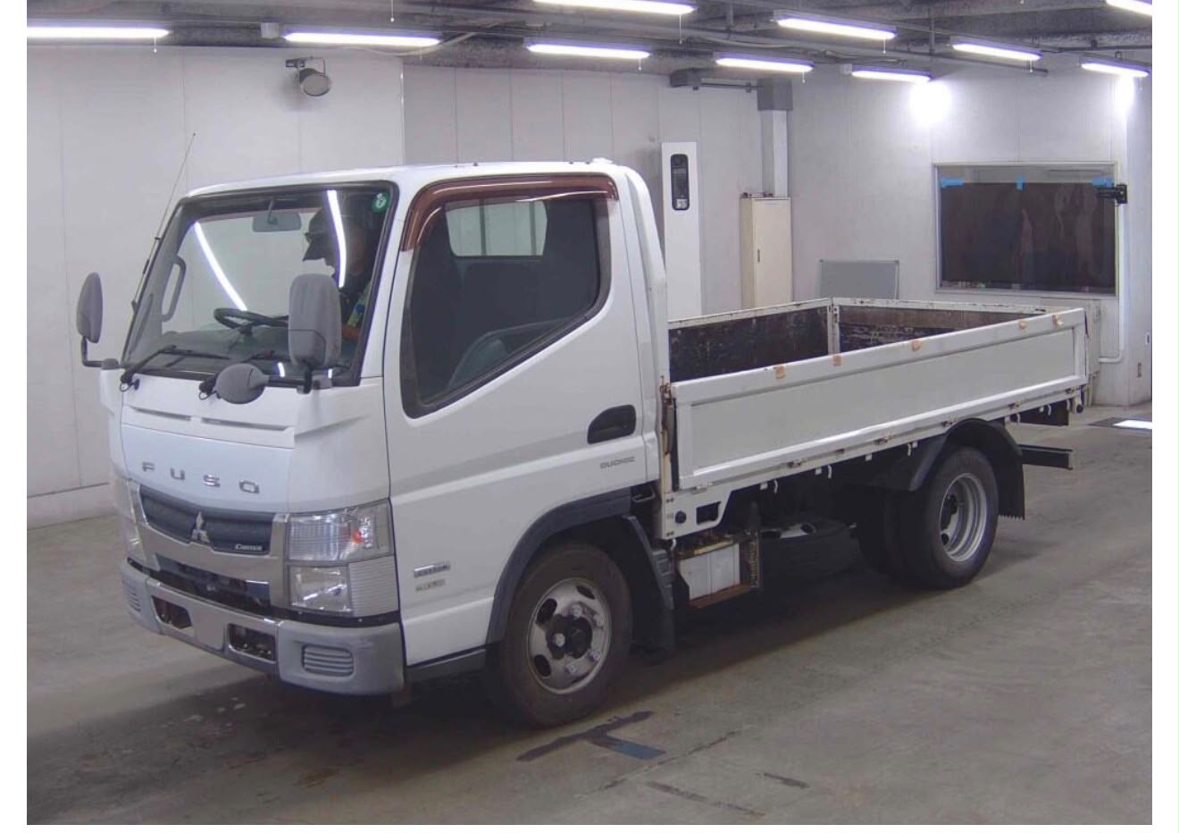 WhatsApp Image 2026-09-14 at 15.35.57 (1) Mitsubishi Fuso Canter 2D 2011 - Imagen 1