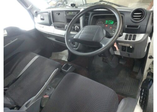 Mitsubishi Fuso Canter 2D 2011 - Imagen 6