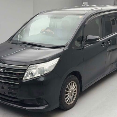 Toyota Noah X 2016