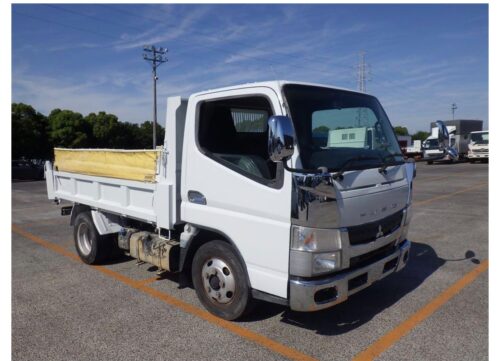 Mitsubishi Fuso Canter 2D Dump (Volquete / Tumba) 2015