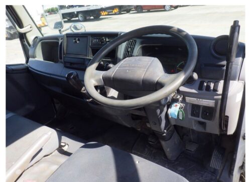 Mitsubishi Fuso Canter 2D Dump (Volquete / Tumba) 2015 - Imagen 6