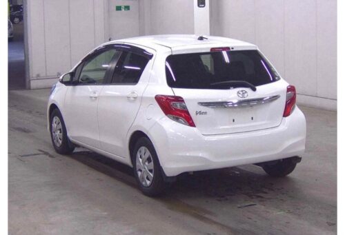 Toyota Vitz 5D F 2015 - Imagen 4
