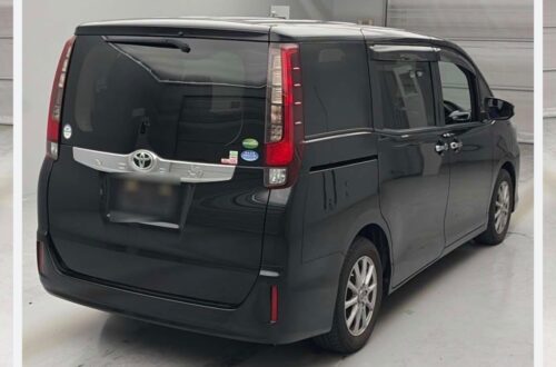 Toyota Noah X Delight Plus 2015 (Negro) - Imagen 4