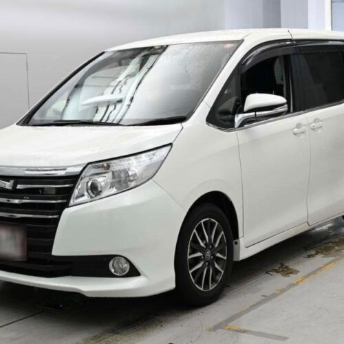 Toyota Noah X Delight Plus 2015 (Blanco)