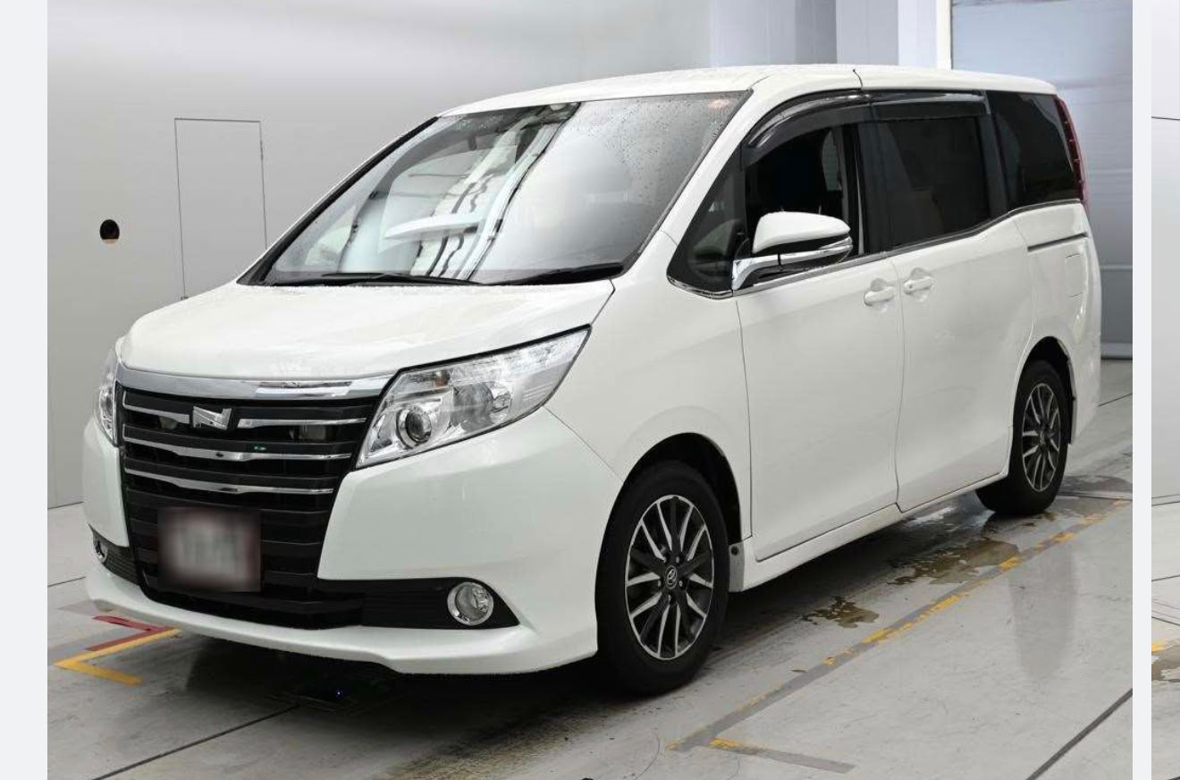 WhatsApp Image 2026-09-22 at 11.11.25 (1) Toyota Noah X Delight Plus 2015 (Blanco) - Imagen 1