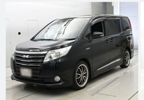 Toyota Noah Hybrid X 2014