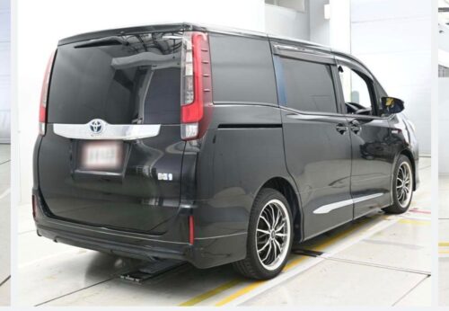 Toyota Noah Hybrid X 2014 - Imagen 3