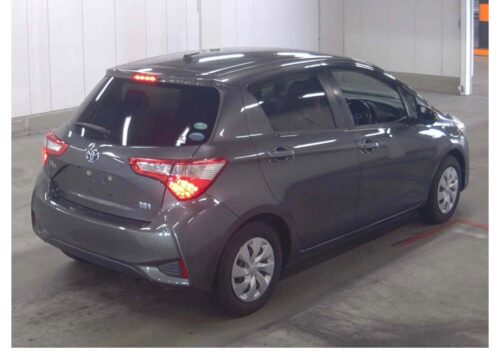 Toyota New Vitz Hybrid F 2017 - Imagen 3