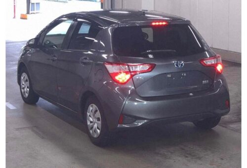 Toyota New Vitz Hybrid F 2017 - Imagen 4